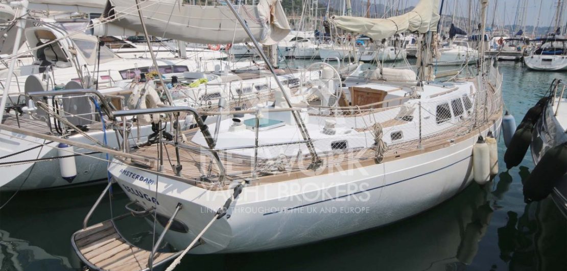 Northwind Yacht Hermosa cubierta de teca y elegante