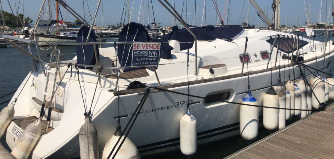 Jeanneau 39 DS Yacht à vendre Port de plaisance de Sant Carles