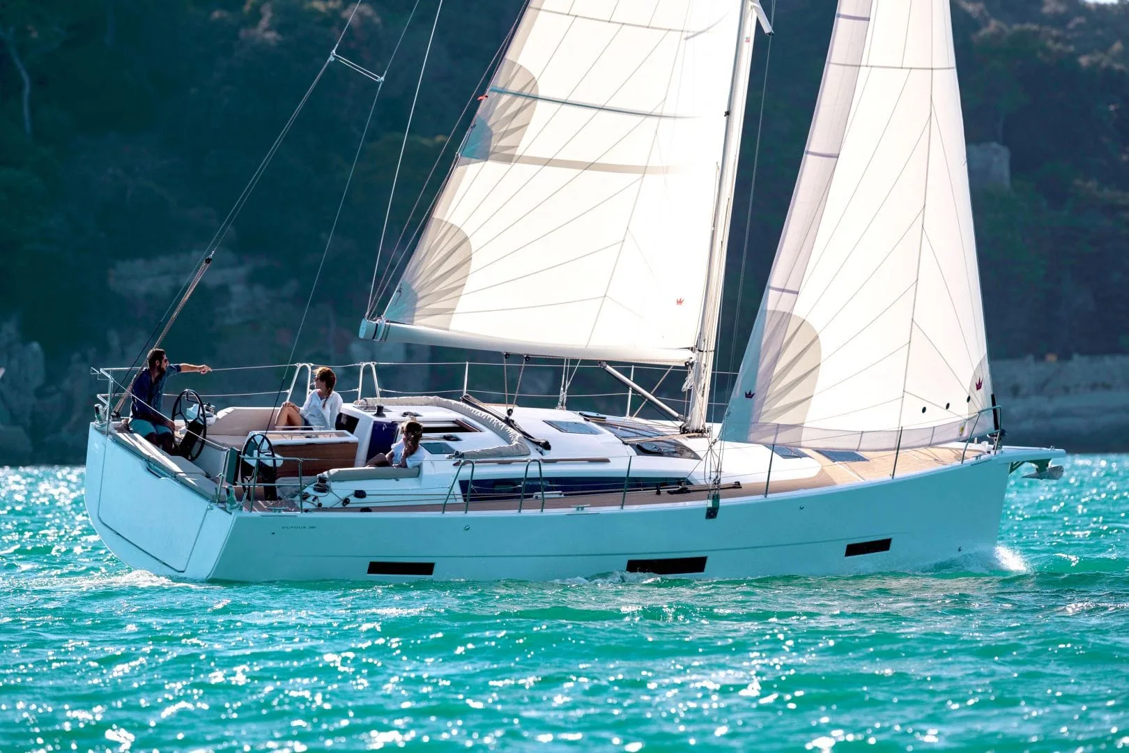 dufour_yachts_sailing