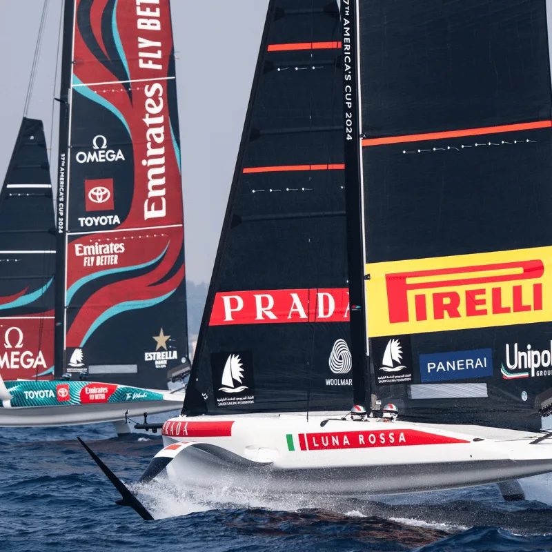 Royal Yacht Squadron velocidad de navegacion monocasco con foils